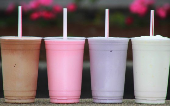 부드러운 맛 밀크 세이크