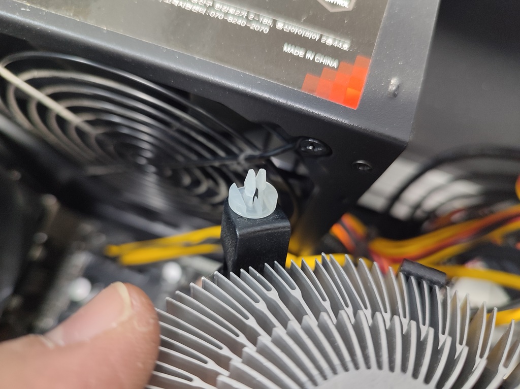 인텔 CPU 팬 고정핀