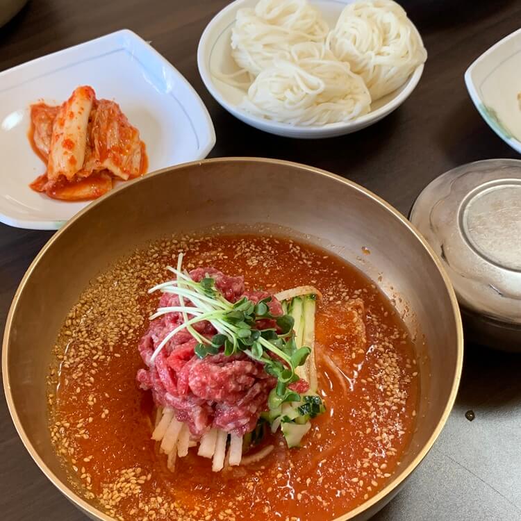 한우육회물회