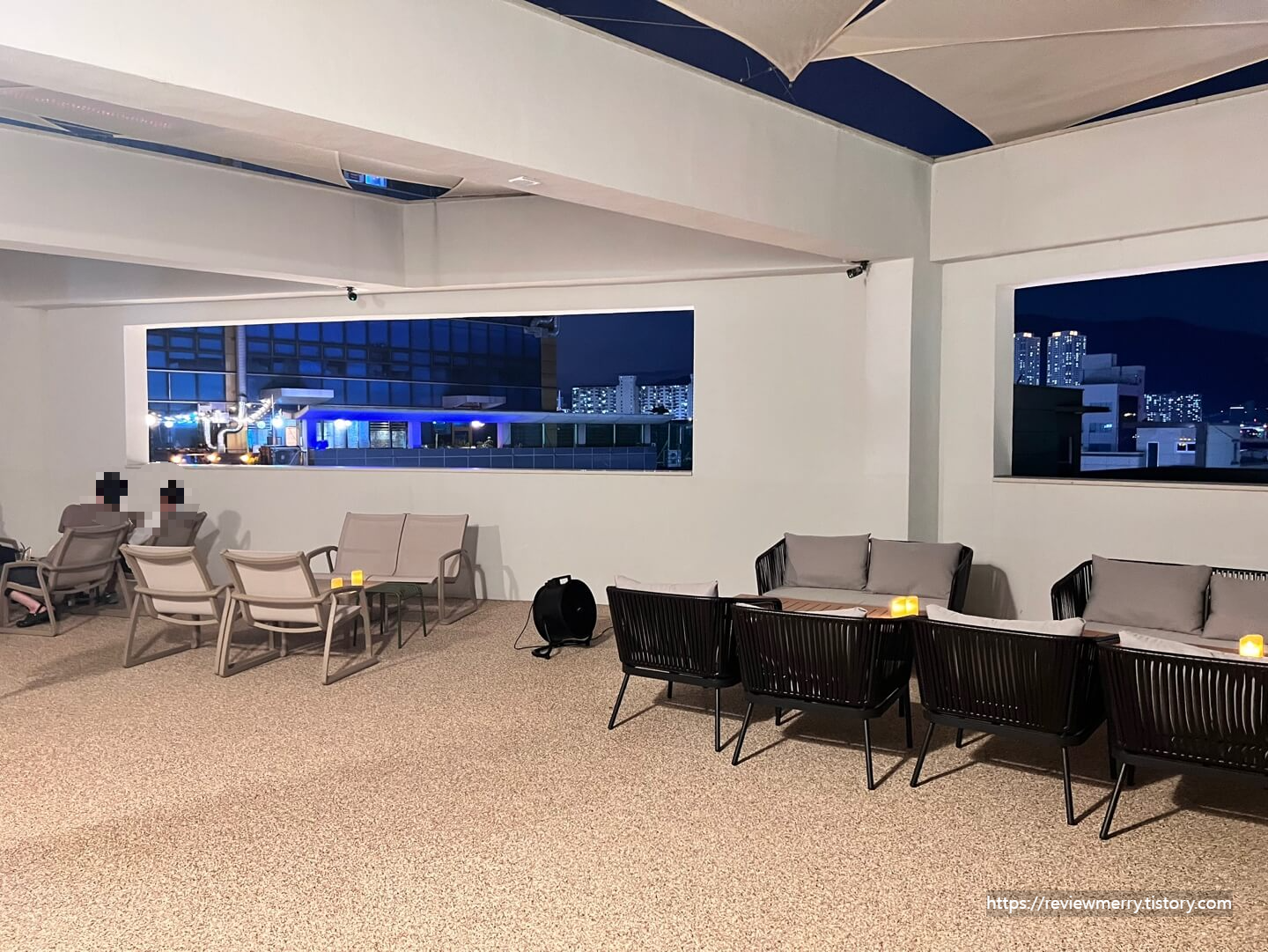 루프탑 좌석 사진