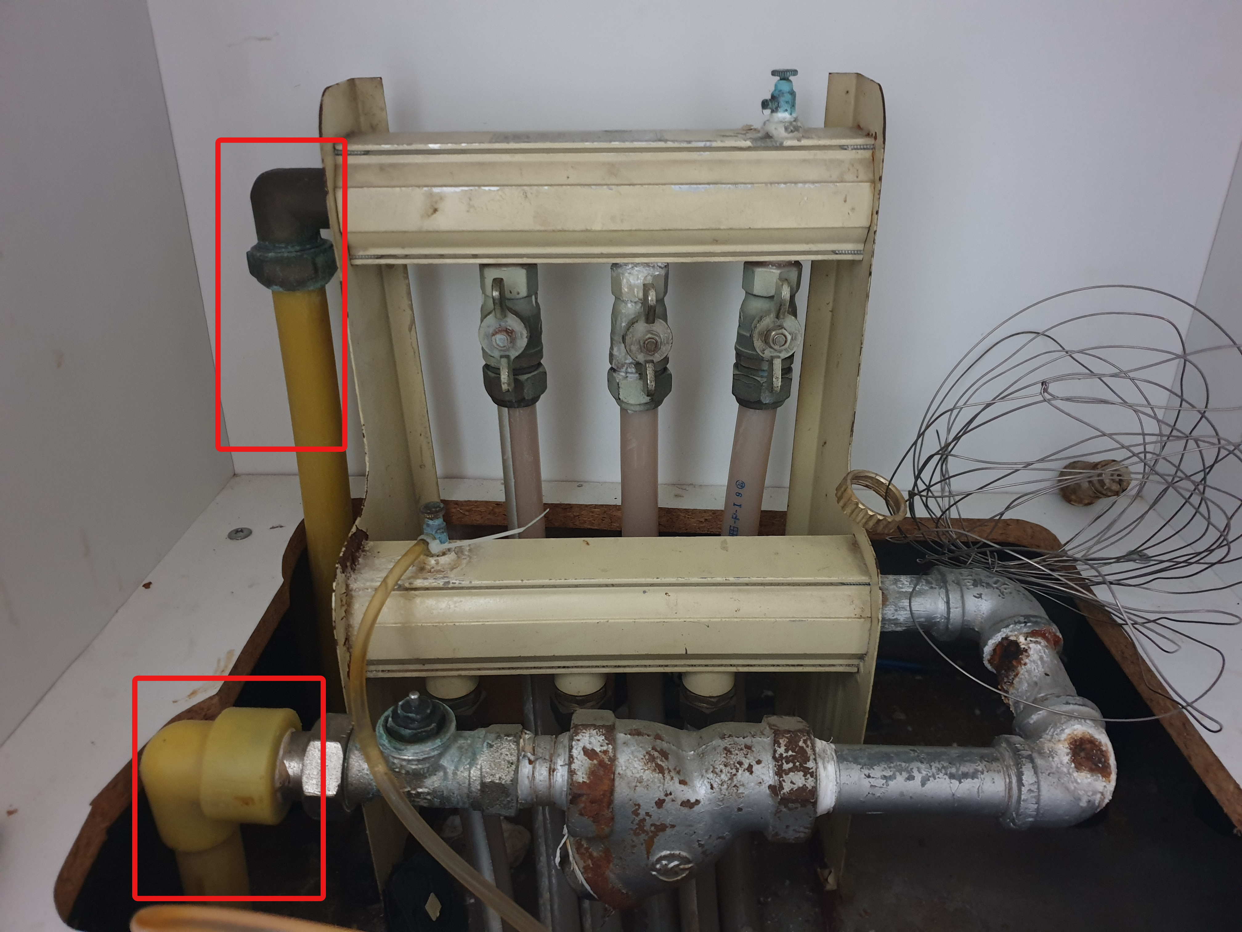 공급관과 환수관 기존 연결 부속 확인