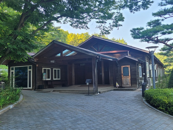 남양 성모 성지 예전 경당 건물