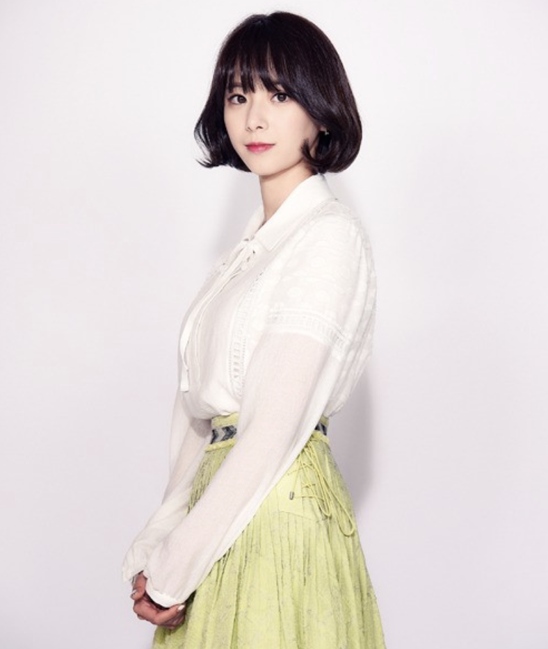 감다예 프로필 화보