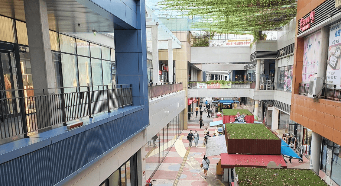 원마운트쇼핑몰-2층에서내려다본모습