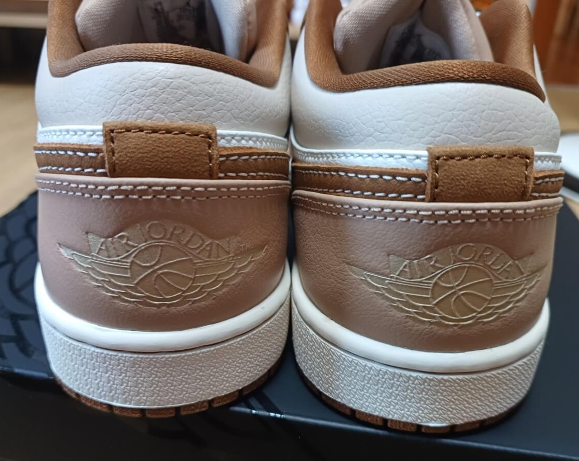 나이키운동화뒷모습