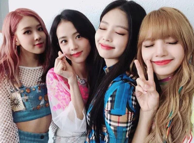 블랙핑크-단체-셀카-3