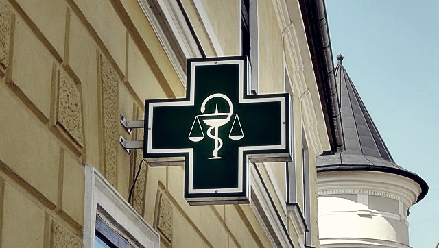 일요일 약국 여는곳 찾기