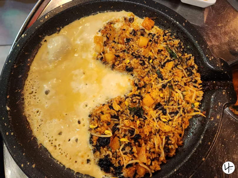 하트모양인-볶음밥