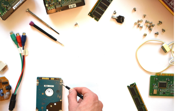 사용자 계정(netplwiz) 설정 창에서 암호 입력 필요 체크박스를 해제하는 화면