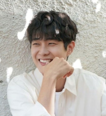 '순둥이 매력남' 배우 최우식