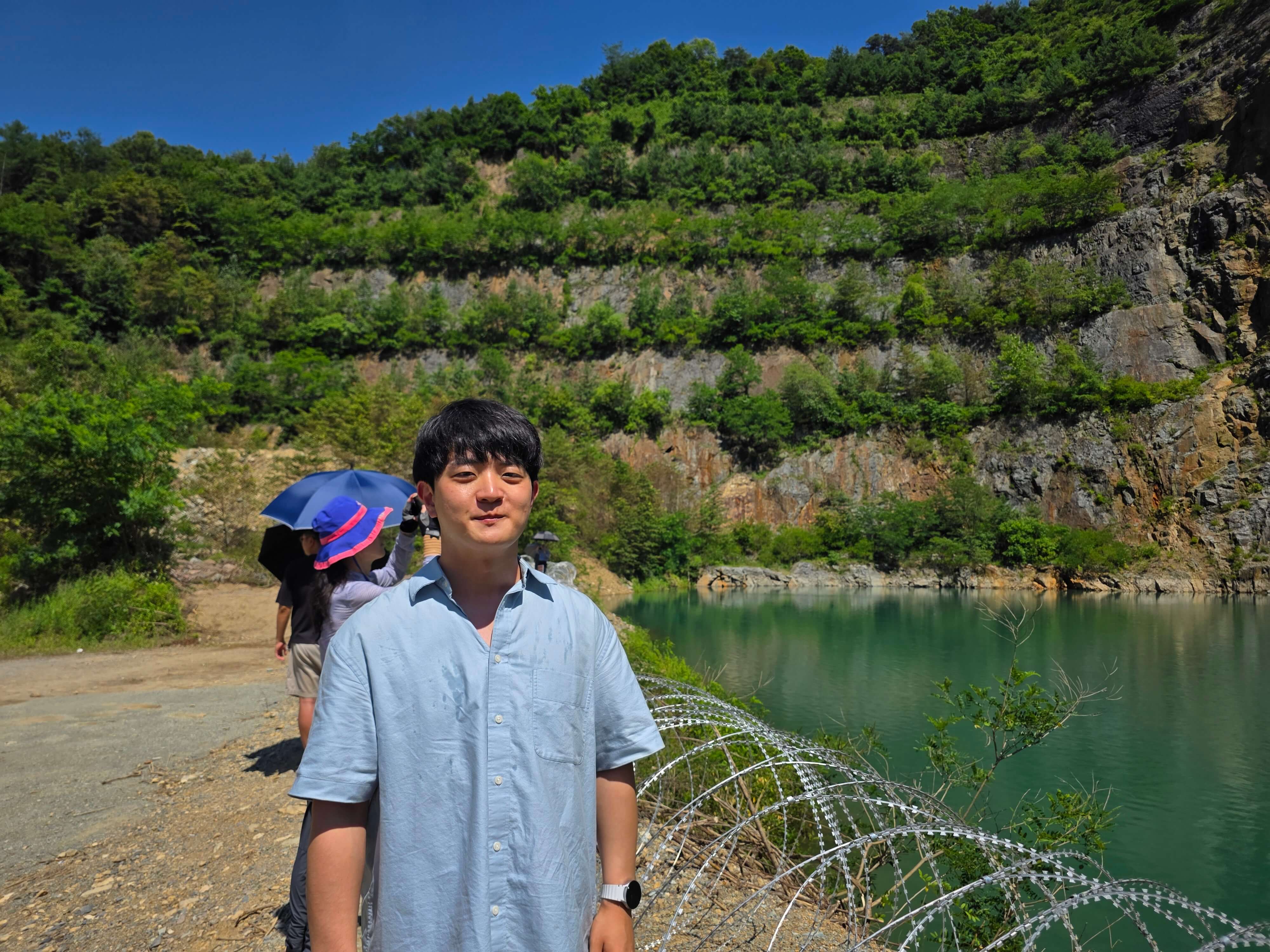 채석장에서 한컷