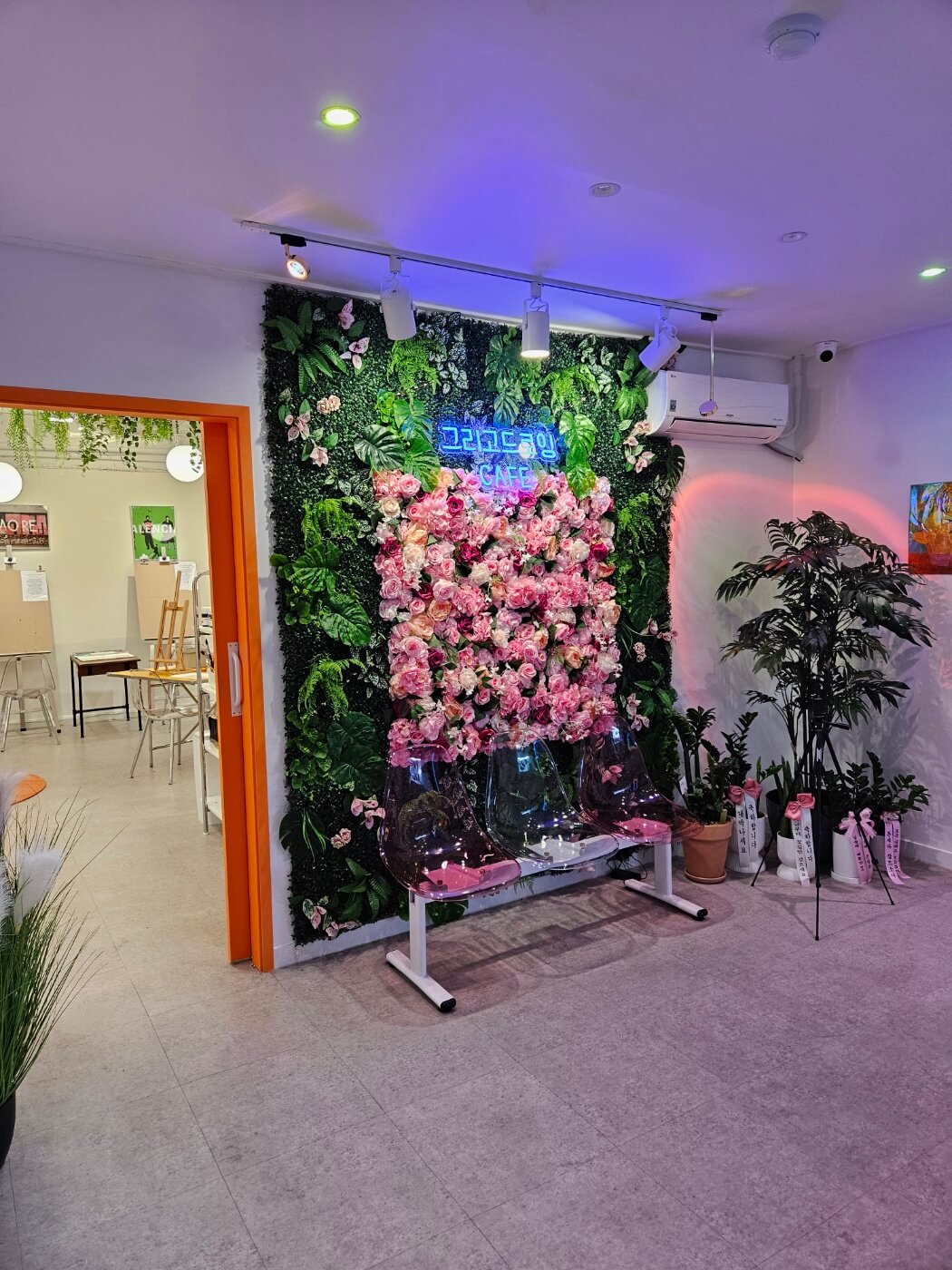 드로잉카페_가게입구_인스타감성