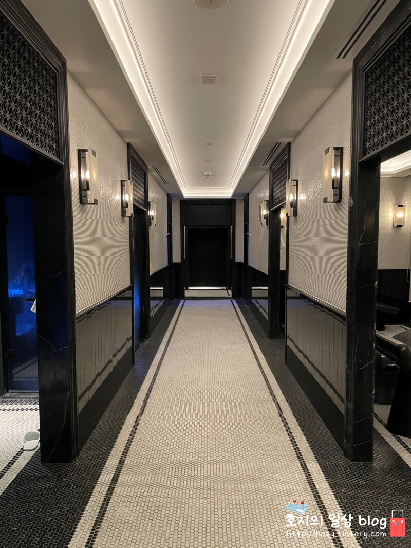 방콕 신돈 캠핀스키 사우나 내부시설 모습