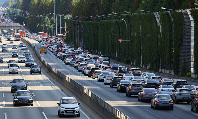 추석-연휴-고속도로-통행료-면제기간-차량별-이용-절차-총정리