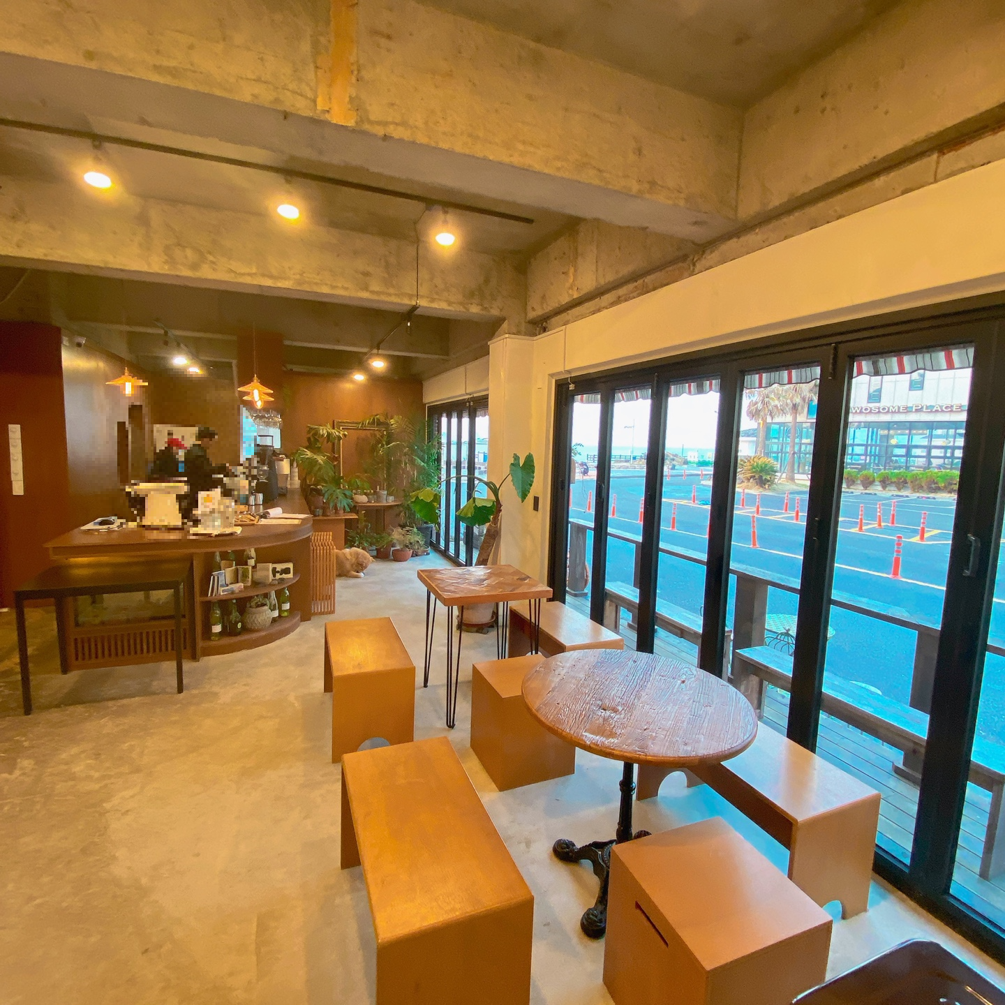 제주 곽지해수욕장 빨간벽돌 주택개조 카페 쿠이