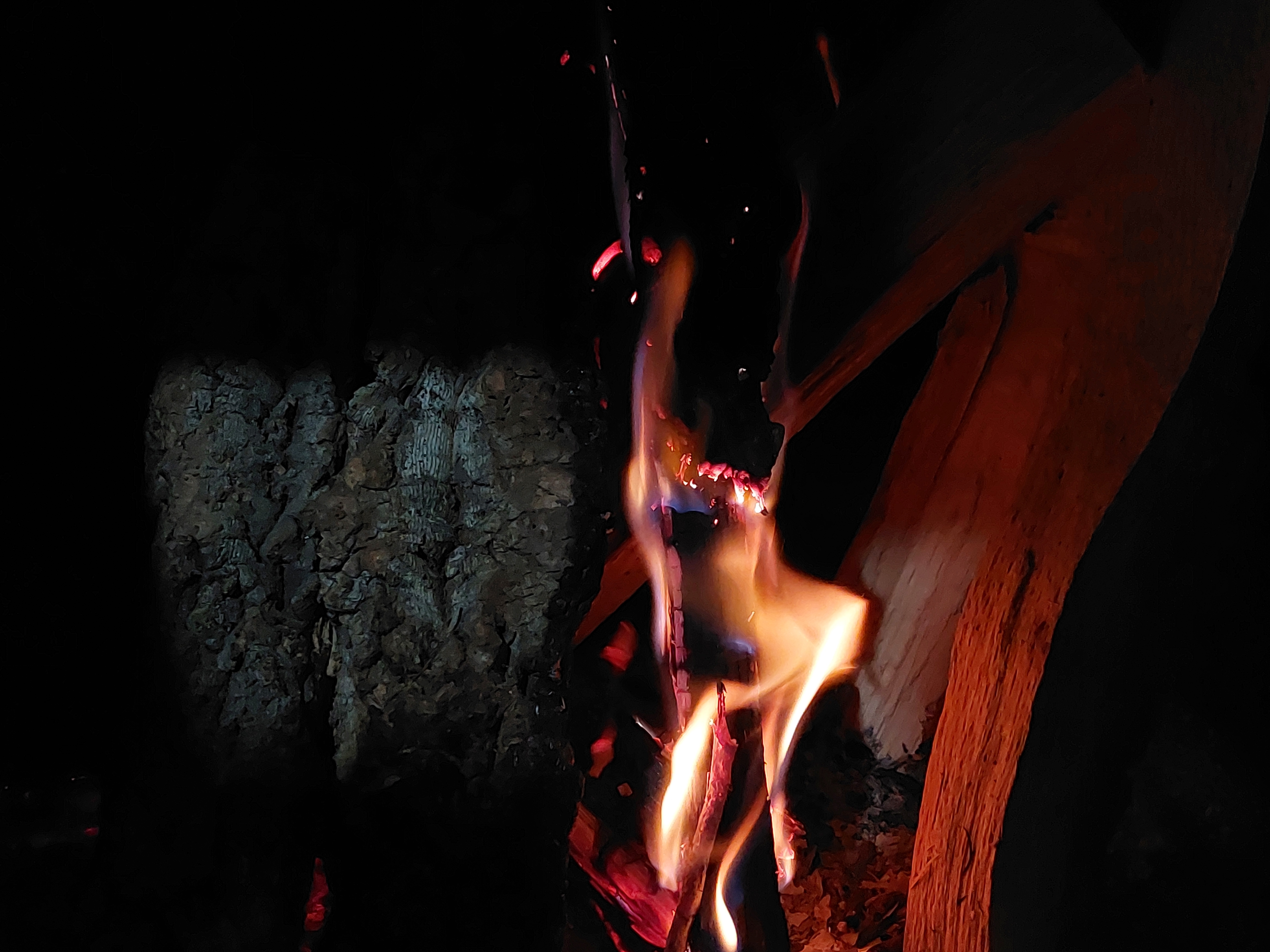 벽난로 모닥불 장작 불 피우기