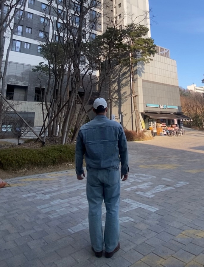 데일리룩('26. 3. 13.)조이스베케이션 투톤 볼캡, 무신사스탠다드 데님 트러커 청재킷, 유니클로 와플헨리넥, 무신사스탠다드 레귤러핏 데님 팬츠, 레드윙 아이언레인저 앰버하니스