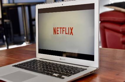 집에서 영화 보면서 돈 번다고? ‘넷플릭스 콘텐츠 태거’의 진짜 현실