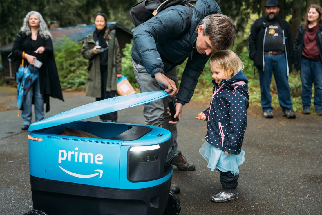 "곧 로봇이 사람보다 많아진다"… 아마존, '자동화·AI' 물류혁신