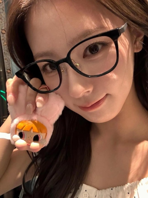 모아부려 아이들 미연, 귀여움부터 세련됨까지 팔색조 매력 발산!