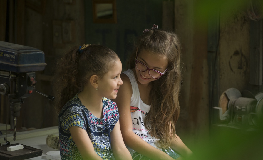 타인과의 감정 공유: 나의 감정을 타인과 건강하게 나누고 공감 받는 법