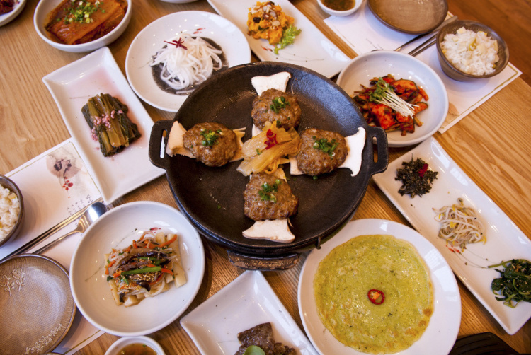 담양 죽녹원 신의 한 수! 맛의 결정타 궁극의 육즙을 잡았다! 수제 떡갈비 가마솥 죽순밥 맛집 추천