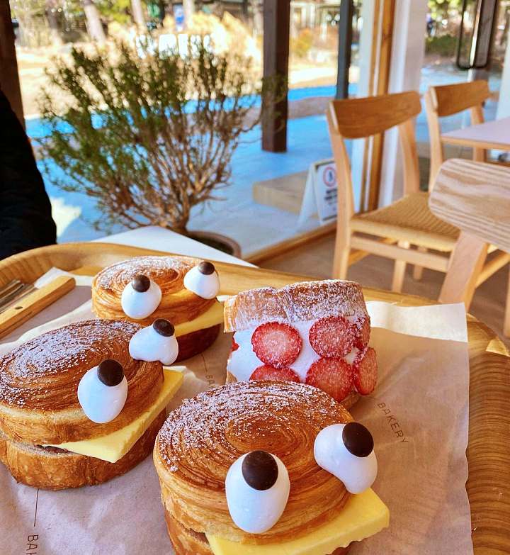 생방송오늘저녁 한옥 베이커리 전참시 이영자 배종옥 망고주스 앙버터 생크림 과일 크로와상 딸기 카스테라 양평 맛집 추천