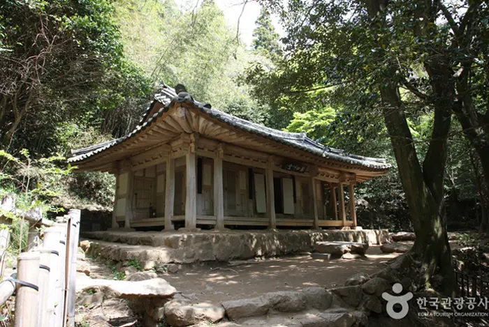 다산초당 전경 이미지