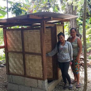 필리핀에 위생시설 설치