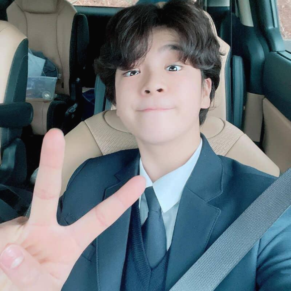 정장입은-정동원