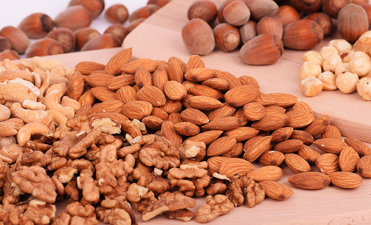 콜레스테롤 낮추는 음식 견과류