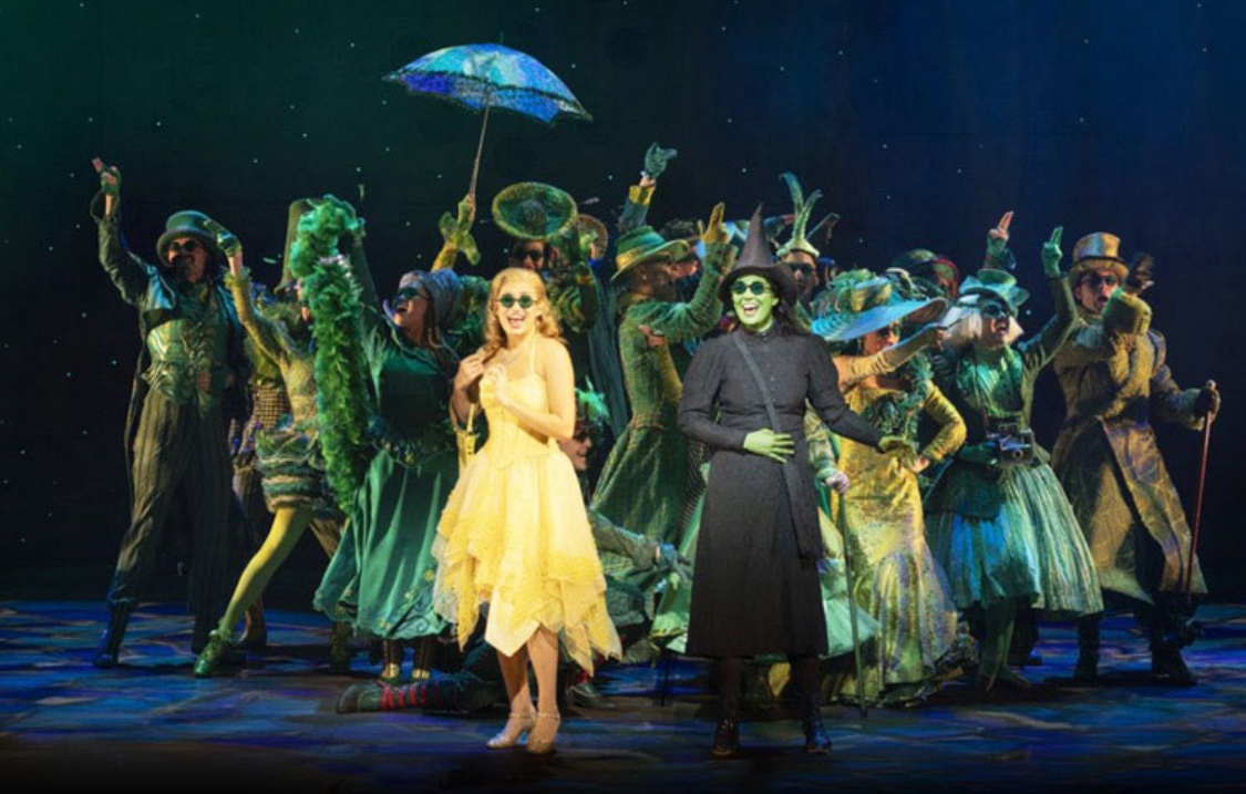 위키드 무대 사진 3