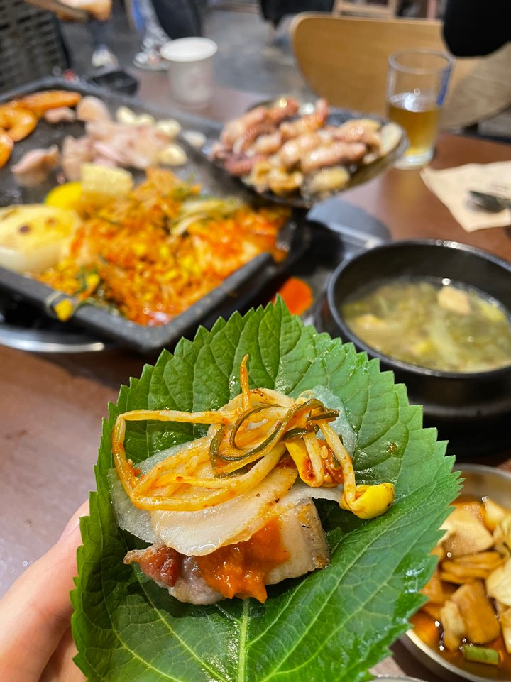 쌈싸먹는 사진