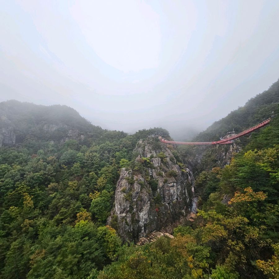 우두산출렁다리