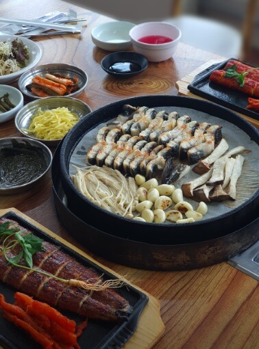생방송투데이 막 퍼주는 집&amp;#44; 얼만데요? 서울 종로 초저가 육회비빔밥 맛집 반구정 민물장어 점심특선 통근점심 동묘역 맛집