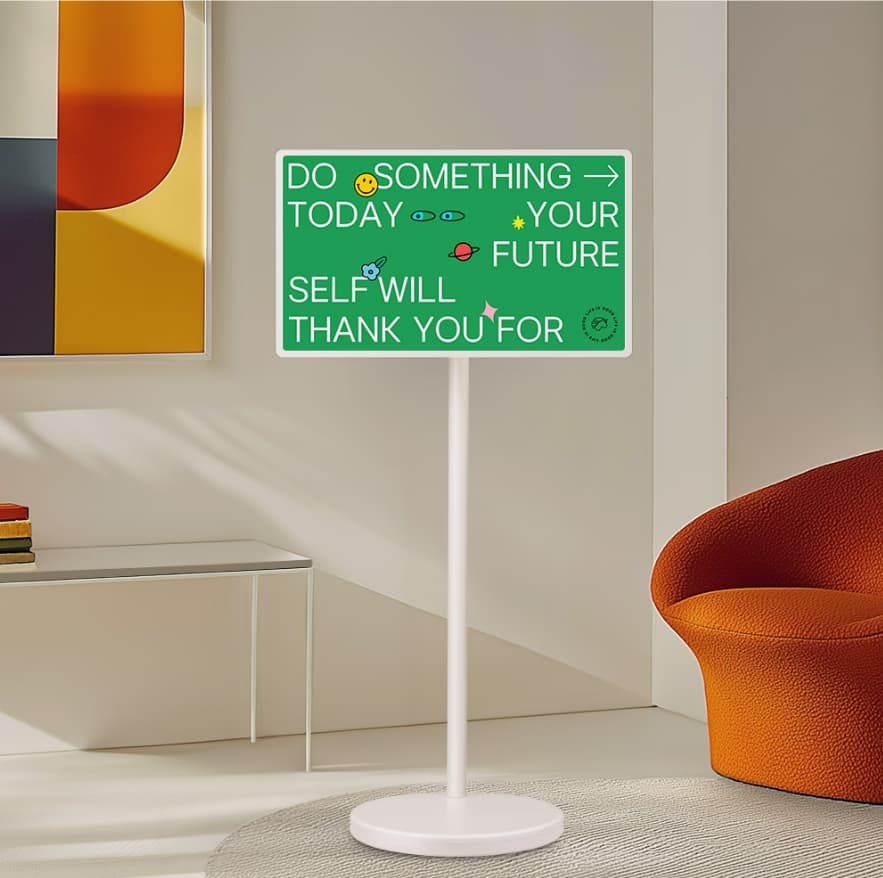 스탠바이미2를 미디어 보드로 사용하는 모습