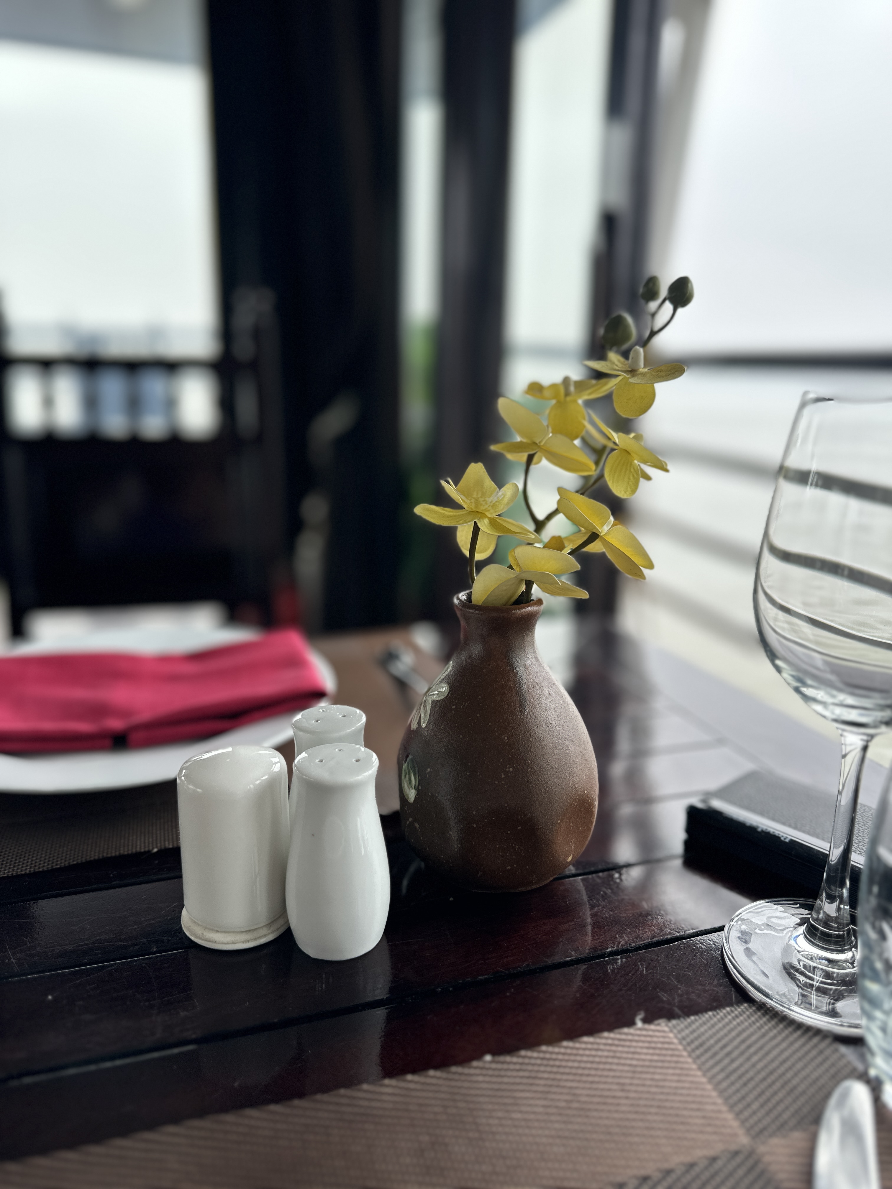 다이닝 룸에서 우리가 식사한 테이블