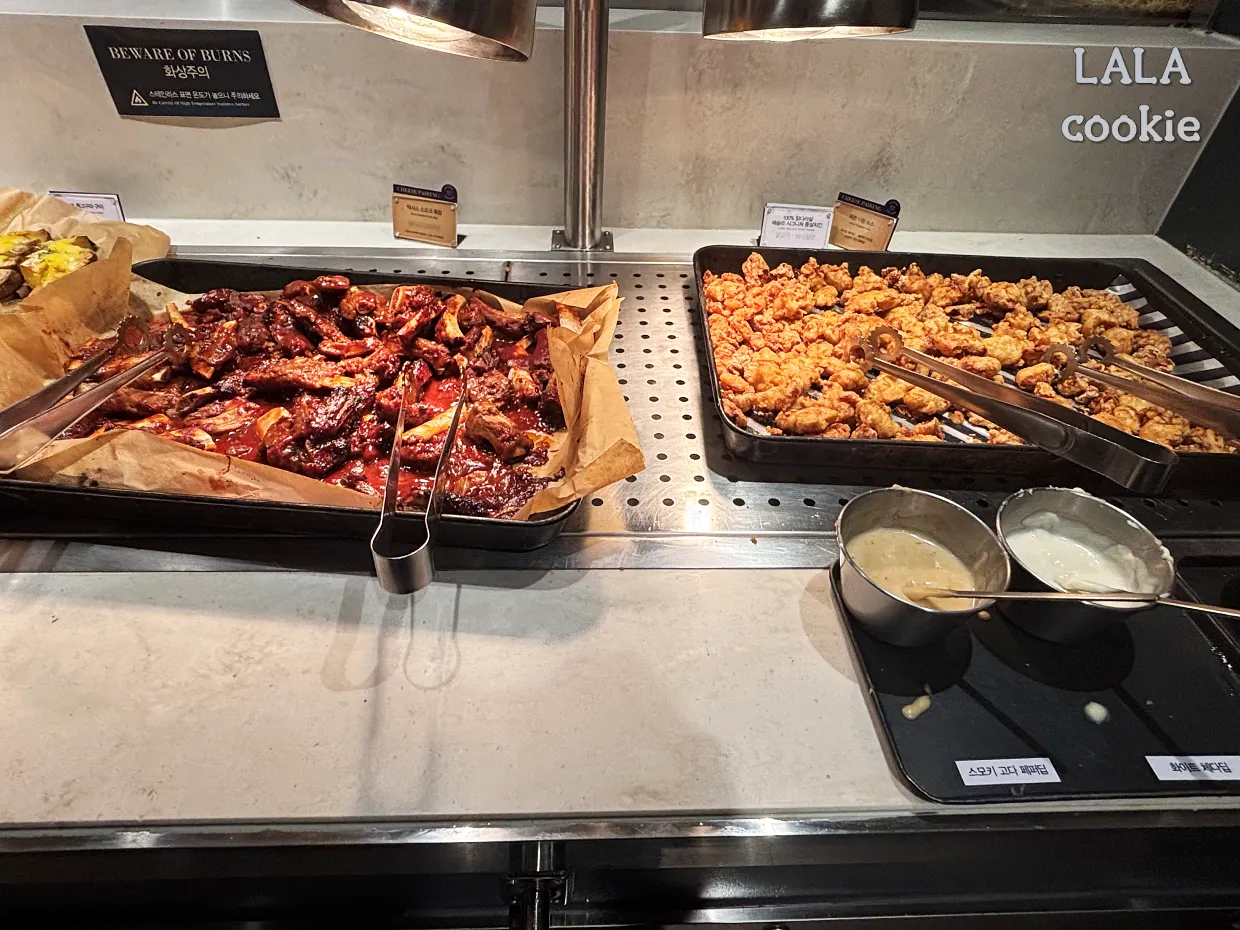 홍대-맛집-애슐리-퀸즈-고기류-폭립