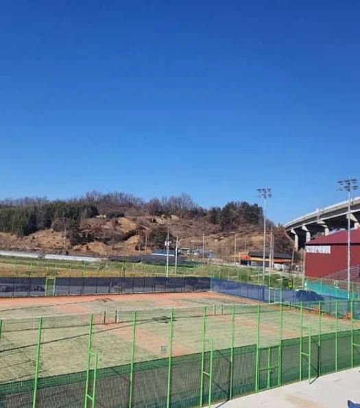 스카이 테니스 아카데미