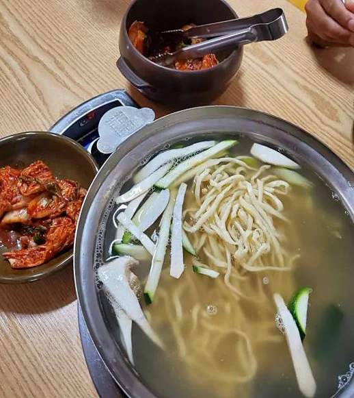 기찻길옆오막살이