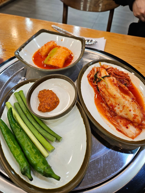 참이맛감자탕 반찬