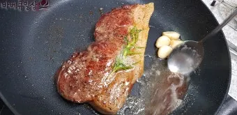 돼지고기 스테이크 만들기 굽기 소스 레시피_12