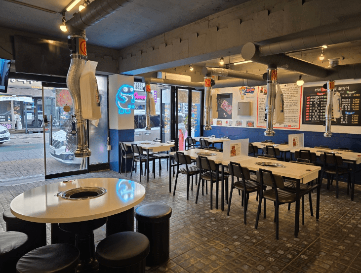 연수동 맛집 "신선숯불막창꼼장어" 내부