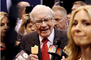 버크셔 해서웨이의 블록체인 전략, 전통 금융 모델에 미치는 파괴적 영향, 도메인의 규제적 문제 해결