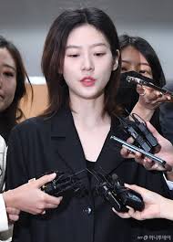 김새론