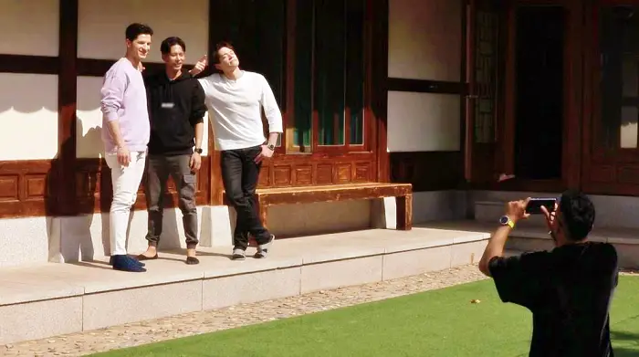 어서와 한국은 처음이지 비트코인 대박 부자 기욤 패트릭 결혼축하 브라이덜 브라더 샤워 한옥 펜션 파주 한옥마을 숙소 추천 위치