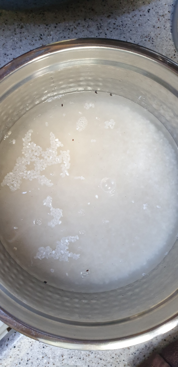 묵은쌀 냄새제거 밥짓기 활용법