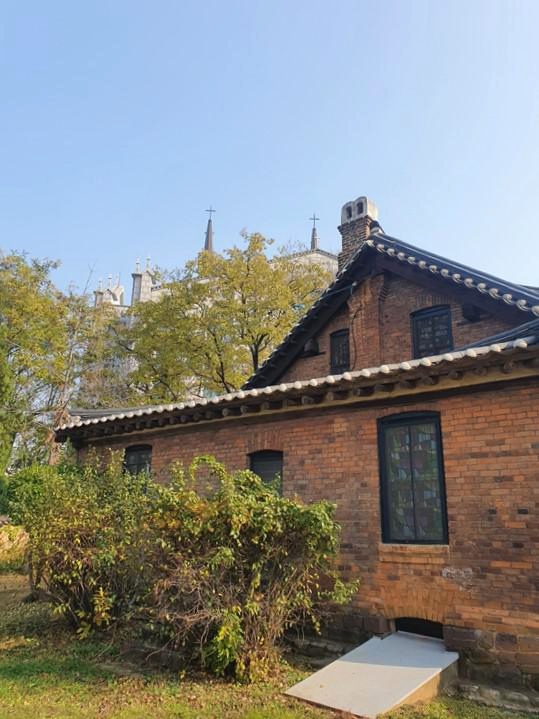 스윗즈-주택-측면