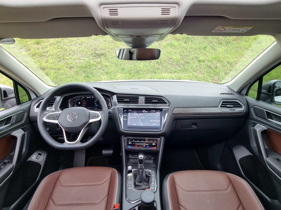 티구안 올스페이스 실내입니다.