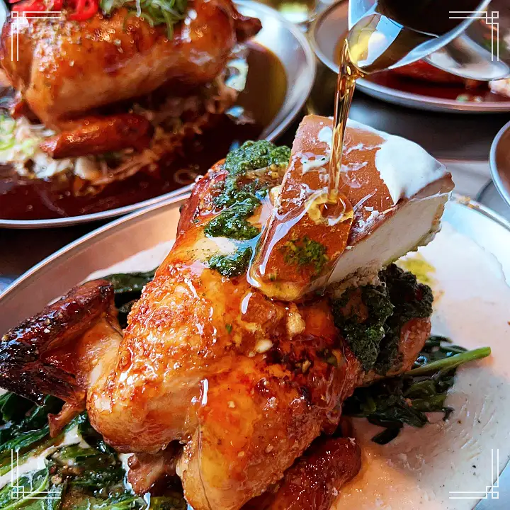 줄서는식당 광진구 군자 전기구이 통닭 맛집 함은정 미국계 치즈케이크 태국계 푸팟퐁커리 한국계 불닭 볶음면 권율 추천 49회 소개